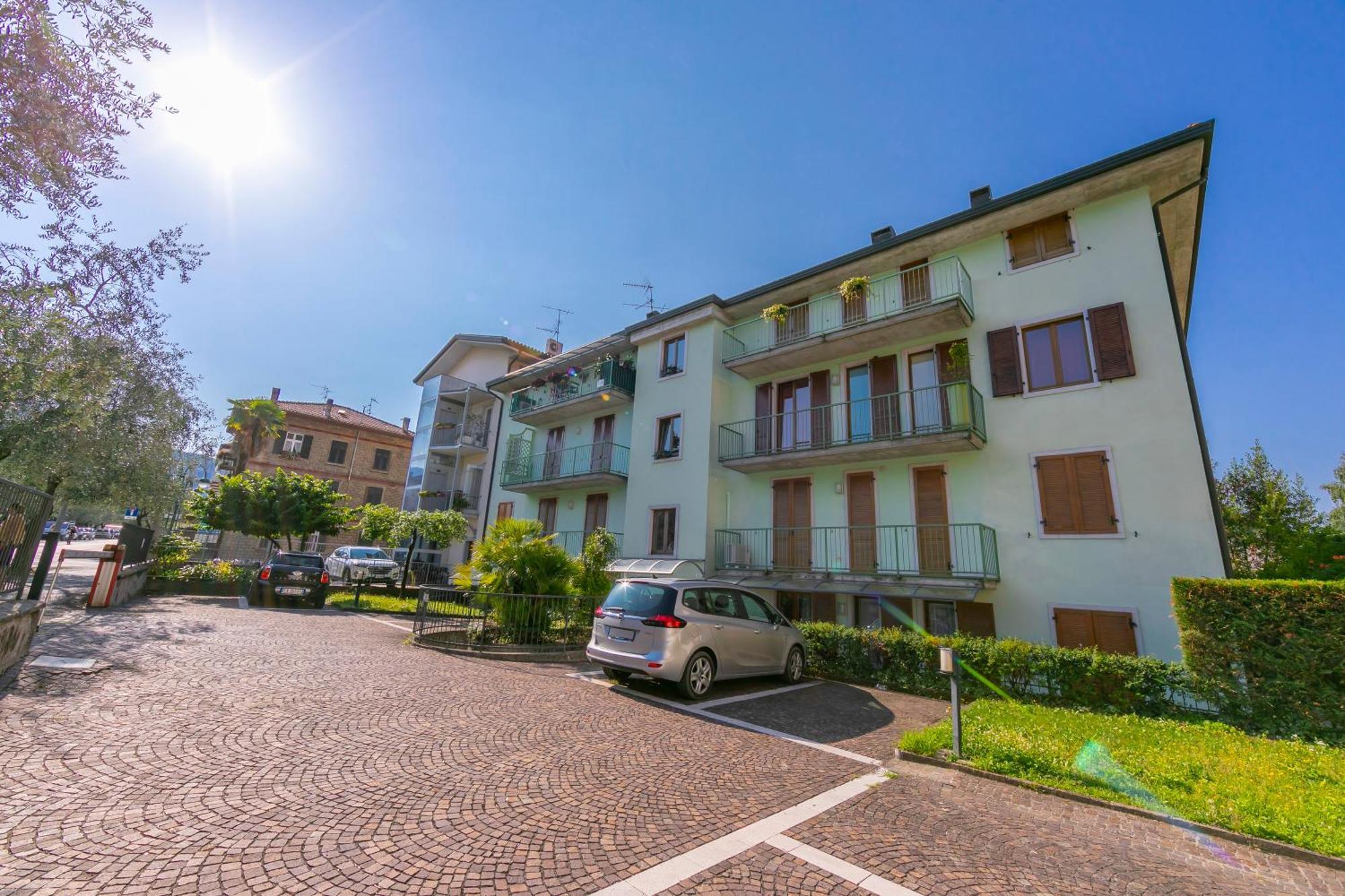 Claz House - Happy Rentals Riva del Garda Exterior foto